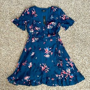 NWT Lulu’s Floral Wrap Dress